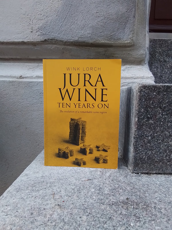 "JURA WINE Ten Years On" af Wink Lorch