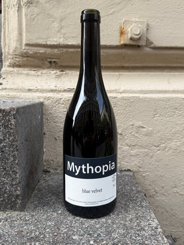 2019 Blue Velvet, Mythopia